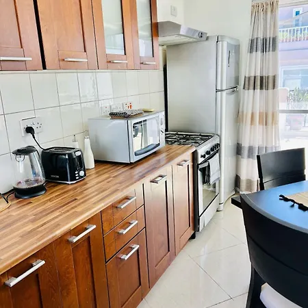 Island Breeze Ph Apartment *