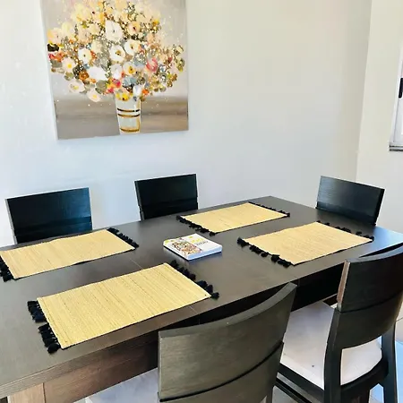 Island Breeze Ph Apartment *